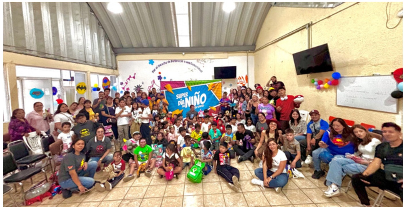 Encuentro comunitario con niñas, niños y familias